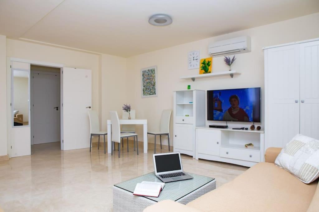 2 Bedrooms Apartment In Magnolia Golf Resort, La Caleta Costa Adeje  Exteriér fotografie