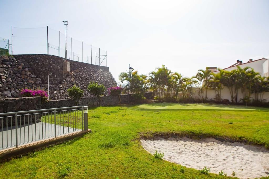 2 Bedrooms Apartment In Magnolia Golf Resort, La Caleta Costa Adeje  Exteriér fotografie